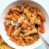 One pot veggie pasta in a bowl with a fork